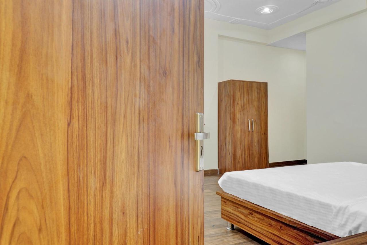 Collection O Pearl Inn Guest House Gwalior Extérieur photo